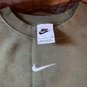 Khaki cropped Nike sweatshirt size S